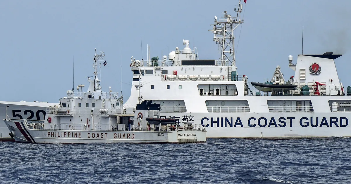 Philippine जहाज के साथ Chinese तटरक्षकों की झड़प
